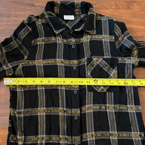 ⭐3/$15 Plaid blouse/shirt - Picture 5 of 8
